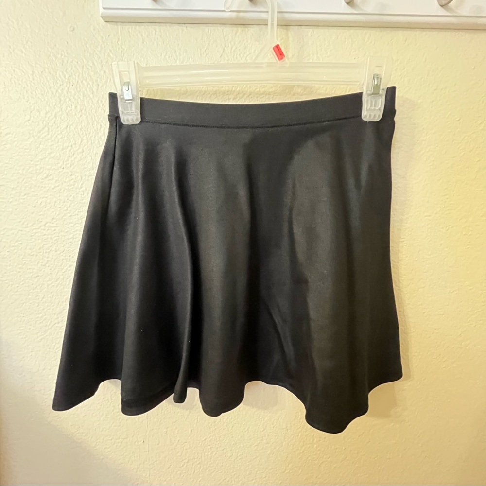 Forever 21 Black Pleated Skater Mini Skirt